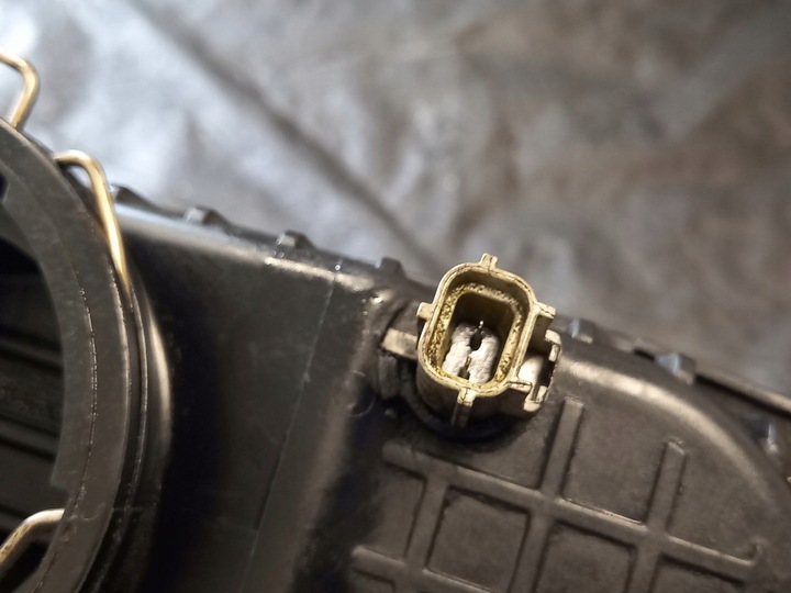 фото №5, Land rover discovery 2.7 d 276dt 190km 08r труба впуск воздуха 4h2q6k770bb