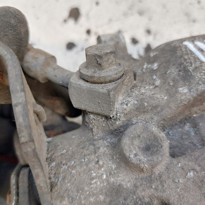 фото №12, Opel insignia a рестайлинг универсал суппорт тормозной левый зад aluminiowy