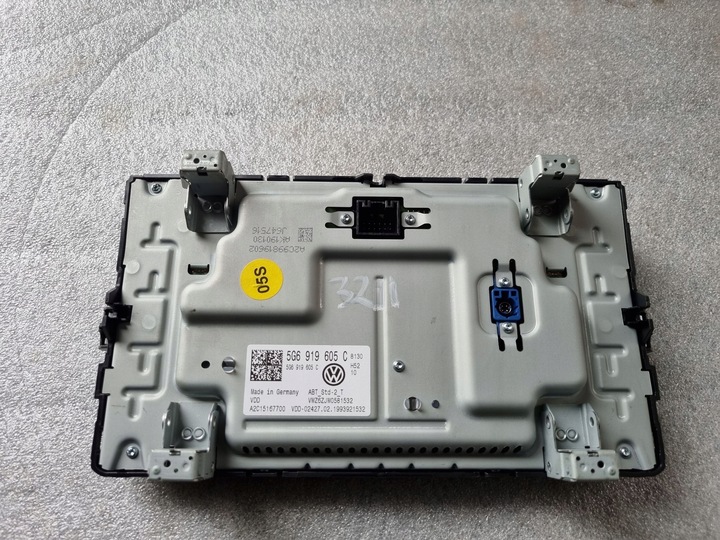 фото №11, Volkswagen tiguan allspace 2021 монитор / дисплей / экран