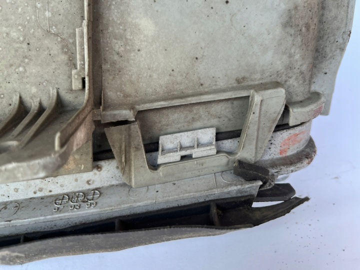 фото №13, Фара передня права праве передній перед mercedes w124 hella плафон tyc