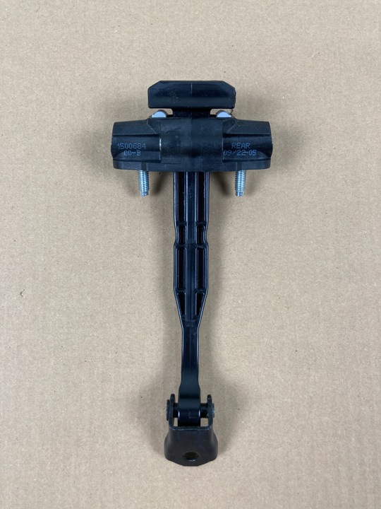 фото №1, Ограничитель дверь задних tesla y