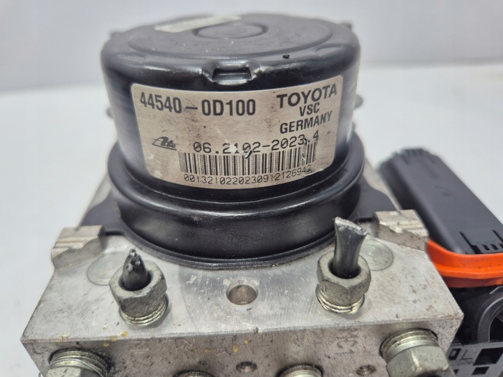 фото №8, Блок керування abs toyota yaris iii 3 89541-0d170 06.2109-6203.3 44540-0d100