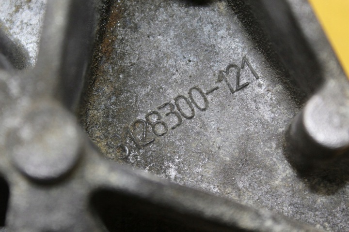 фото №8, Лапи генератора a6 a4 a8 d4 3.0tfsi 06e903143g