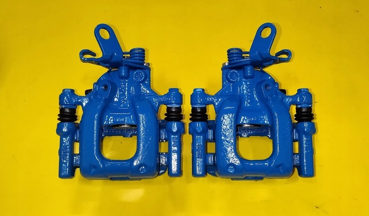 фото №1, Зажимы левый правый зад seat altea xl 272/10 05-12r