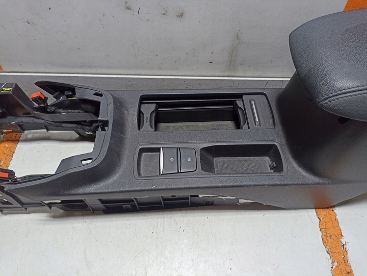 фото №8, Ford focus mk4 подлокотник туннель средний