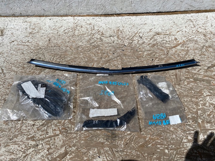 фото №1, Mercedes v клас w447 447 решітка ліва передня