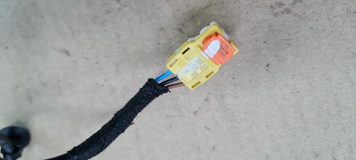 фото №6, Q3 83a штекер роз'єм подушка безпеки 3c8972563 a4 b9 a5 8w q5 80a q7 vw audi