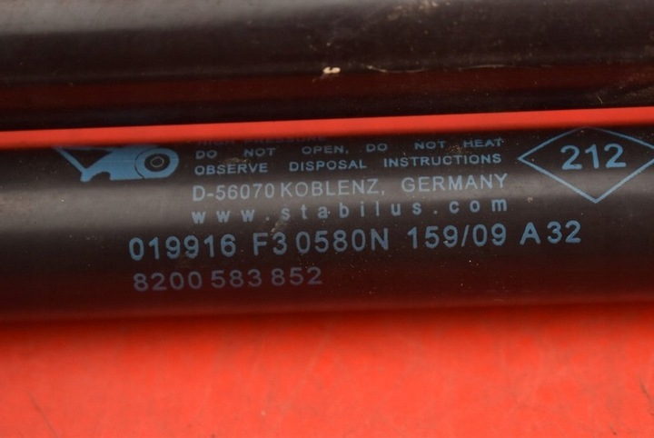 фото №8, Амортизатор приводы крышки 8200583852 renault clio 3 iii универсал рестайлинг 09-12