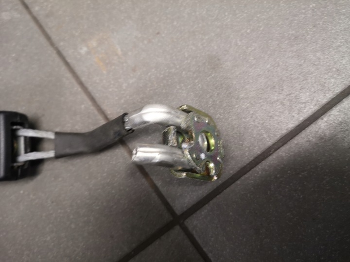 фото №3, Застібка ременя безпеки audi a8 d2 4d0857740m