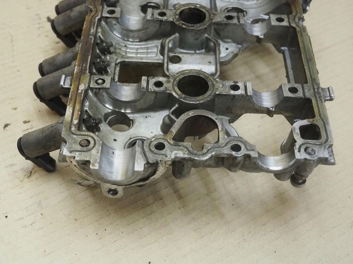 фото №9, Audi a4 b8 a5 a6 c6 2.0 tfsi крышка клапанов головки 06h103475h