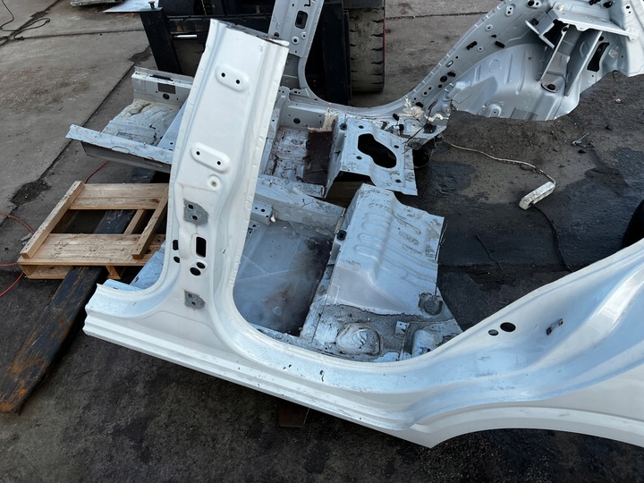 фото №3, Чверть довга крило обшивка стійка поріг лівий зад dacia sandero iii 3