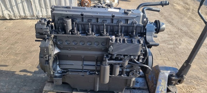 фото №7, Двигун стійка 2000r deutz- транспортний засіб agrotron 135