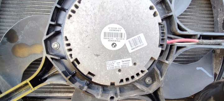 фото №6, Bmw e60 e61 комплект радиатор вентилятор 7787440 2.0d