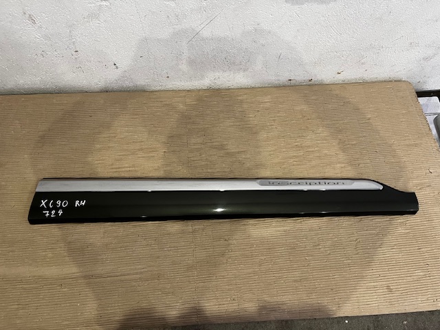 фото №1, Планка дверь перед правая volvo xc90 ii надпись recharge 724