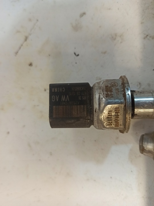 фото №10, Volkswagen vw passat b8 планка впрыскивающий 06k133317h