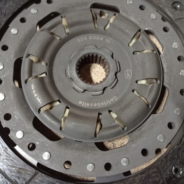 фото №6, Зчеплення диск притиск od коробки 5 biegowej luk mondeo mk3 2.0 tddi