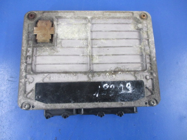 фото №4, Seat toledo ii 1.6 компьютер 06a906019br 5wp4443