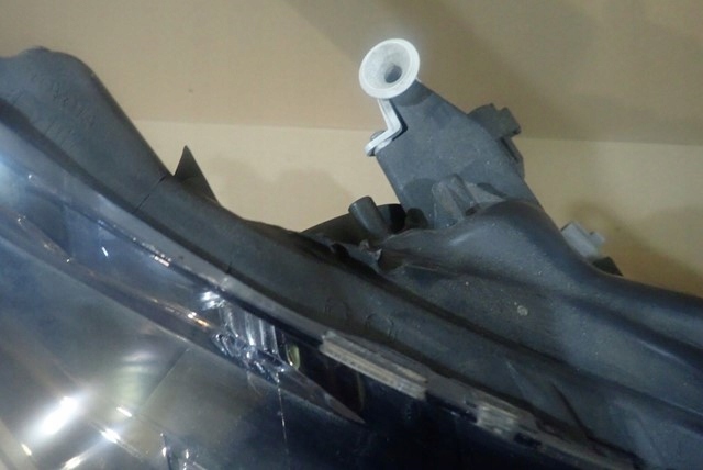 фото №4, Лампа права фара toyota corolla e16 led 12-