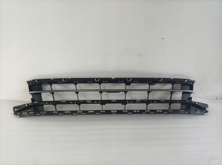 фото №1, Vw passat b8 решётка бампера перед 3g0853677a