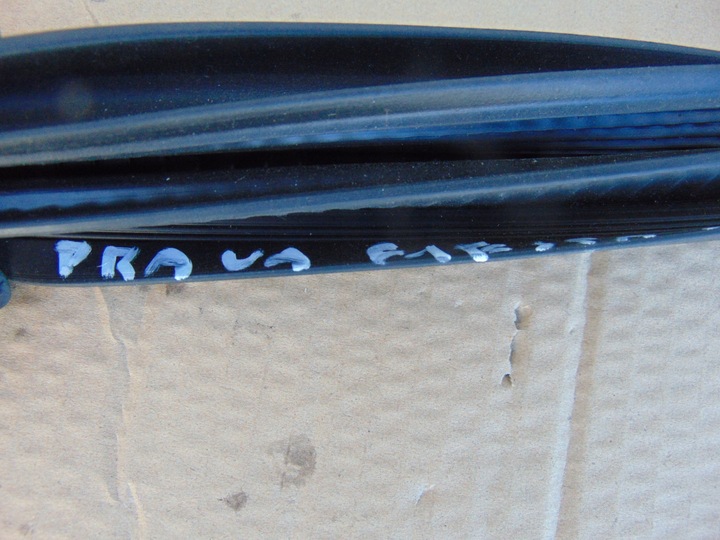 фото №7, Прокладка двері праві перед ford fiesta mk7 3d