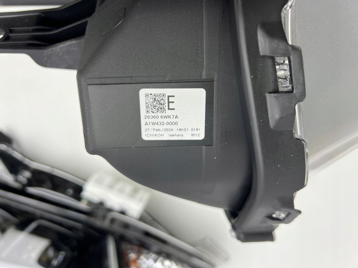 фото №7, Nissan leaf 2 ii ze1 рестайлинг лампа передняя левая перед полный led новая oem