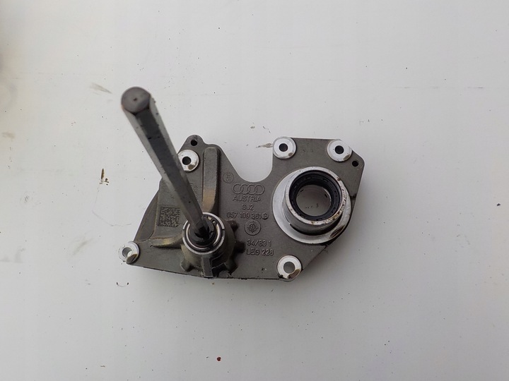 фото №1, Audi a8 d4 4.2 tdi cds привод насоса масло 057109361g