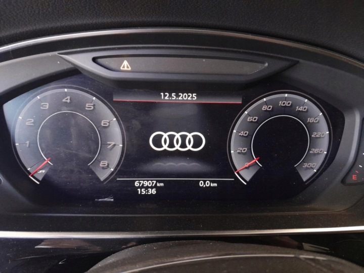 фото №7, Audi a8 d5 55 tfsi 340 km панель приладів версія eu 4n0920890d