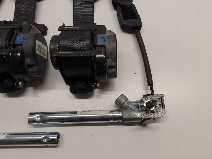 фото №3, Jeep cherokee kl ремені безпеки передні оригінал seat ремені 13-18