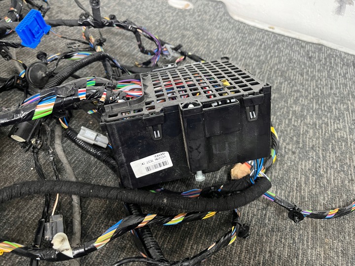 фото №3, Ford transit courier 21r 1.0 джгут установка кабіни оригінал