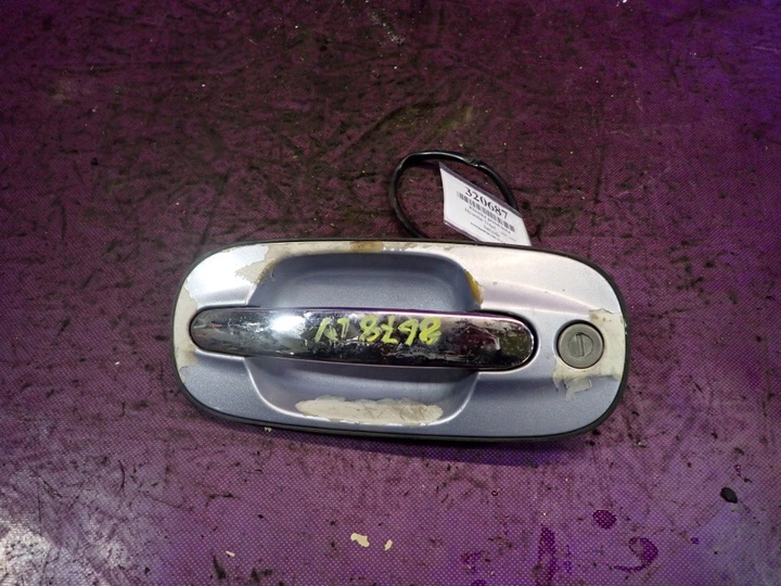 фото №1, Hyundai trajet 00-04 ручка перед ліва 2 pin 82650-3a0
