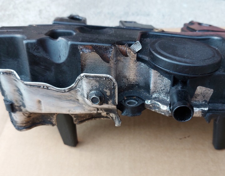 фото №6, Renault master iii iv 2.3 dci крышка клапанов вентиляция картера европа