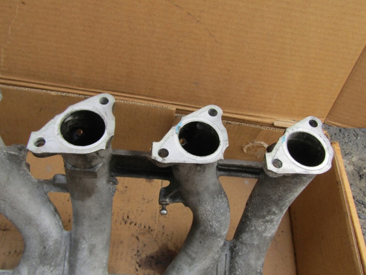 фото №9, 2 mercedes w124 3.0d om603 85-93 колектор впускний  + гвинти