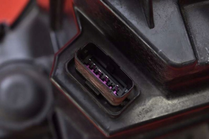 фото №8, Фара правые лампа перед eu 8200700030 renault thalia 2 ii 08-12