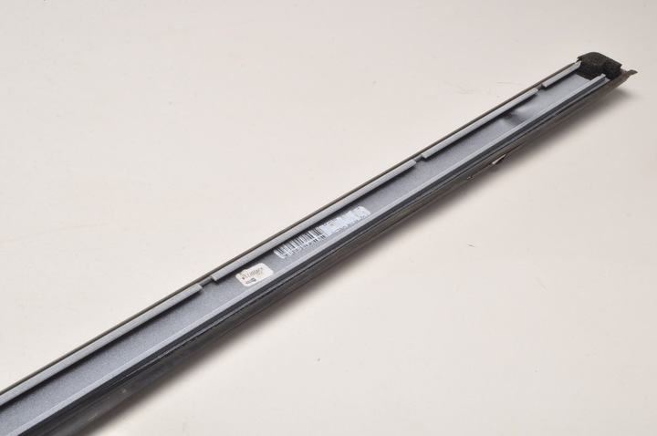 фото №9, Defender l663 планка крила скла правий зад 21r