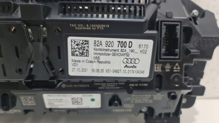 фото №6, Панель приладів lcd віртуальний audi a1 82a920700d