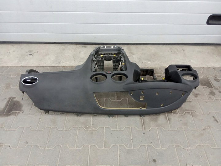 фото №7, Ford focus mk2 2004-10r. - консоль панель подушка