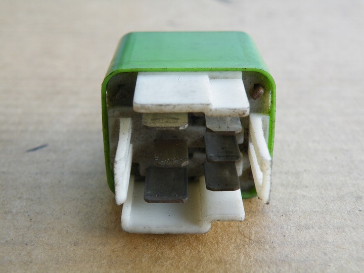 фото №5, Toyota land cruiser 4runner реле abs trc 88263-24030