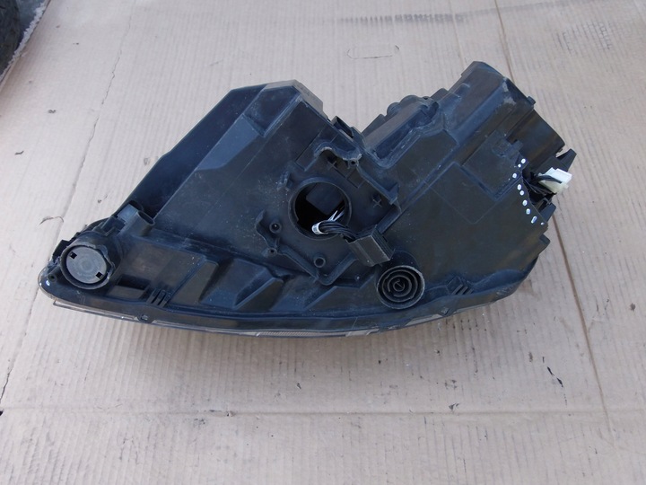 фото №8, Лампа праві перед 5jb941016c skoda rapid