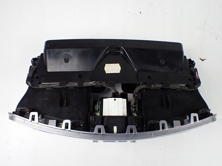 фото №8, Средняя решётка воздуховод часы mercedes s500 w221 a2218300954