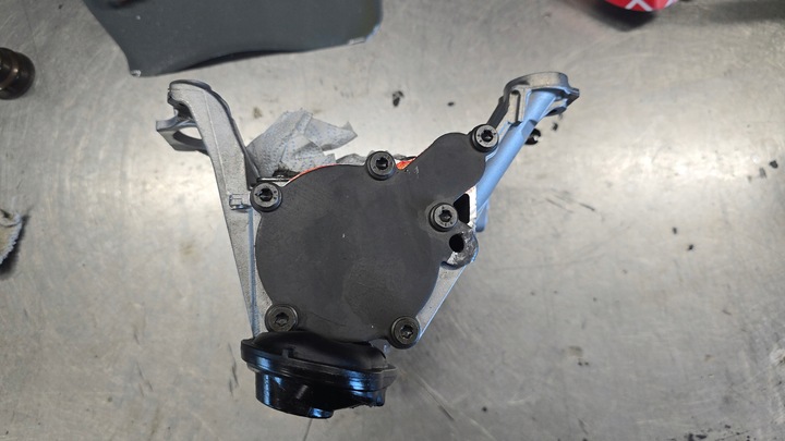 фото №8, Насос масла bmw 857994405 b47d20b