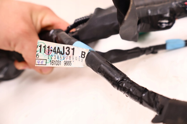 фото №9, Toyota rav4 iv 2.5 гибрид установка камеры двигателя