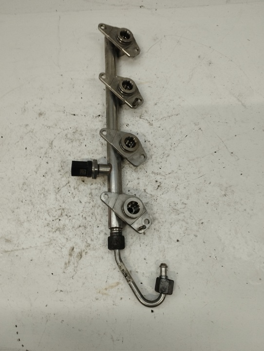 фото №6, Mercedes a35 w177 amg планка впрыскивающий a2600700300