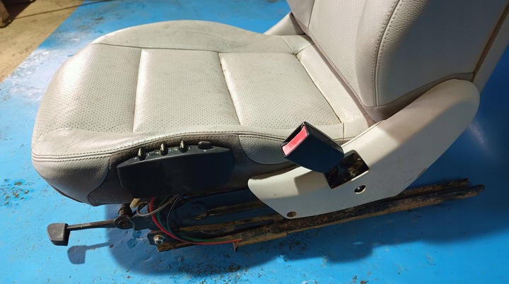 фото №7, Сиденье правые перед пассажира регулировка mercedes c класс w203 07r. кожа