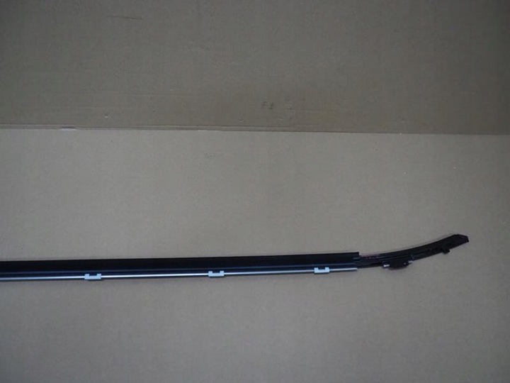 фото №8, Планка накладка двері ущільнювач скла праві зад lexus nx