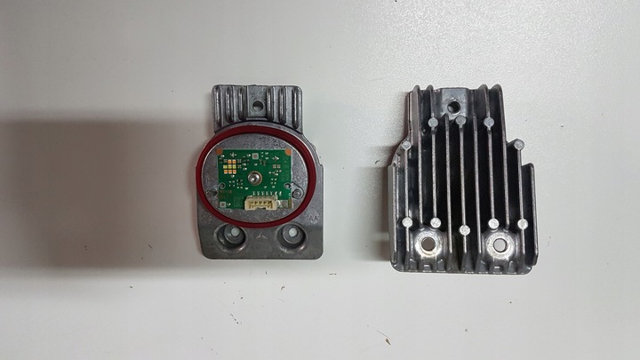 фото №1, C-klasa w205 рестайлинг модуль преобразователь jeż led l r