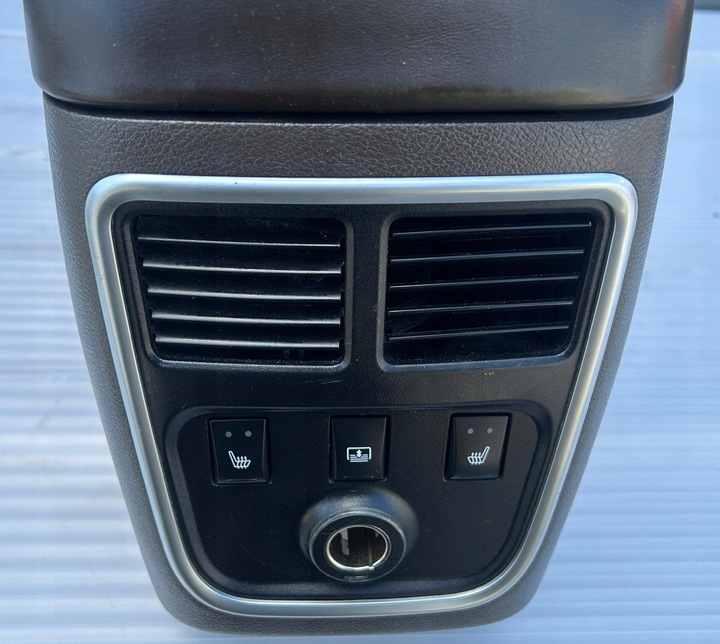 фото №8, Туннель средний подлокотник держатель чашек lancia thema 11- кожа защита колонки