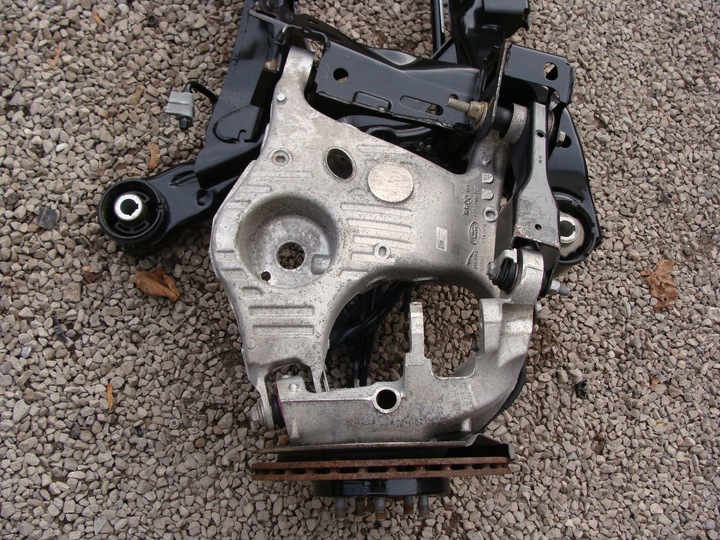 фото №8, Подвешивание задние f-pace velar балка рычаг поворотный кулак