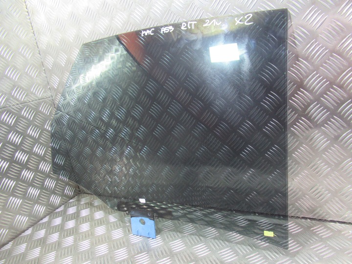 фото №1, Стекло правая правые зад macan 95b845206b клееная 21r as3