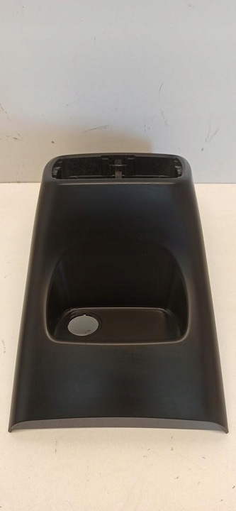 фото №1, Volvo xc40 рамка туннеля зад 31469030