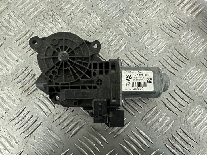 фото №1, Vw моторчик стёкла левый 6q2959802f hw001 sw0145 vw240d2dls